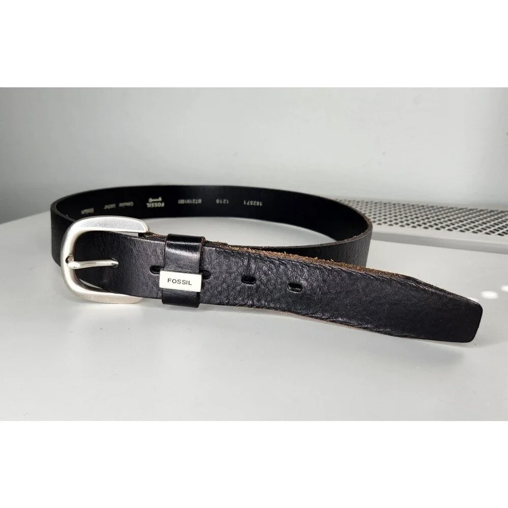 FOSSIL Solid Black Genuine Leather Silver Buckle Belt Size Medium BT2191001
